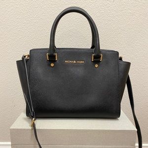 Michael Kors Selma Handbag in Black